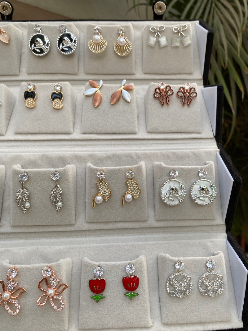 pretty 16 pairs studs Daily wear earrings box ✨🎀