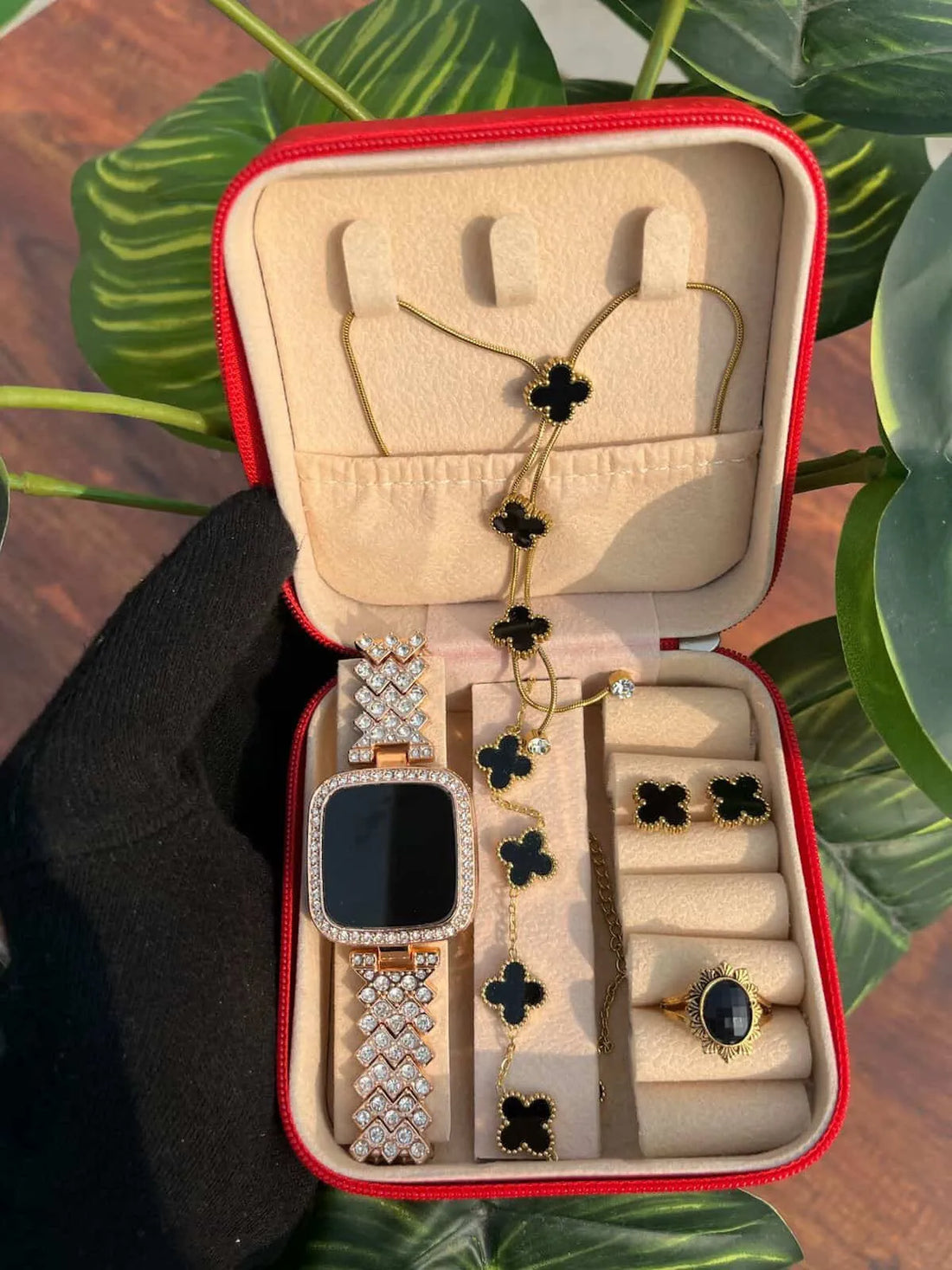 Black Jewellery Set + Box