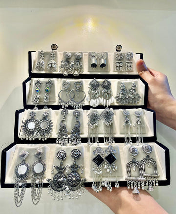 16 Jhumka Set Box (Delivery time 3-4 days)